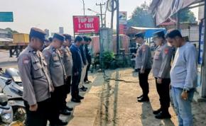 Kapolsek Klari Pimpin Apel Keberangkatan Serikat Pekerja ke DPR Untuk Aksi