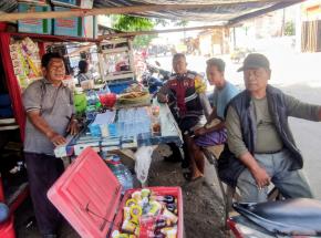 Bhabinkamtibmas Polsek Telagasari Sambangi Warga dan Sampaikan Himbauan TPPO