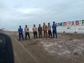 Kapolsek Pedes Pimpin Patroli Tempat Wisata Dalam Rangka Ops Lilin 2025