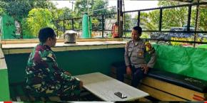 Jalin Sinergitas TNI-Polri, Bhabinkamtibmas, sambangi Bhabinsa Koramil 0404 Rengasdengklok