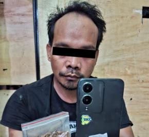 Satresnarkoba Karawang Bekuk Pengedar Tembakau Sintetis di Karawang Barat