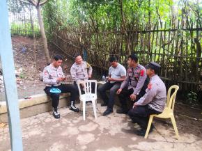 Polsek Cikampek Beri Rasa Nyaman Ibadah Natal Jemaat Rumah Ibadah di GPISC