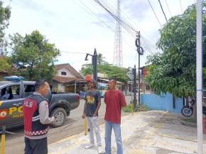 Jaga Kondusifitas Siang Hari, Patroli Polsek Tempuran Sambangi Juru Parkir Guna Antisipasi guan kamtibmas.