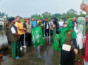 Polsek Rengasdengklok Berikan Pelayanan Pengamanan Acara Jalan Santai Peringatan Hari Lahir 1 Abad N.U
