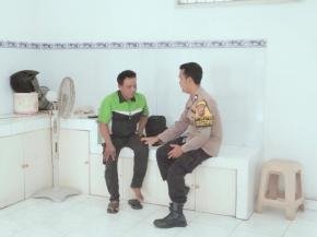 Bhabinkamtibmas Polsek Kotabaru Pererat Silaturahmi dan Pantau Kamtibmas Melalui Sambang Warga