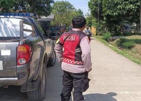 Aipda Abdul Rahman Anggota Prekat Polsek Banyusari Giat Patroli Jalan Raya Antisipasi Kejahatan