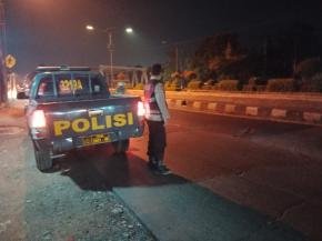 Guna Jaga Kamtibmas Malam Hari, Polsek Klari Patroli Sasaran Jembatan Sasak Mesran
