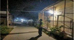 Upaya Anggota Personel Polsek Lemahabang Laksanakan Patroli Prekat Malam