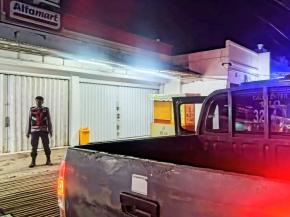 Tidak  Bosan Upaya Anggota Polsek Batujaya melaksanakan Patroli Prekat serta Cegah Pencurian dan Pembobolan di Minimarket