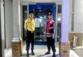 Kunjungi Bank Bank BRI Gempol Patroli Prekat Polsek Banyusari di Malam Hari