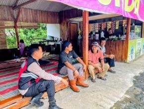 Polsek Pangkalan Lakukan Sosialisasi Bahaya Judol Kepada Warga Kampung Bunder