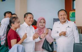 Janji Suci di Pusat Pelayanan: Bupati Karawang Jadi Saksi Pernikahan Perdana Digelar di MPP Cikampek