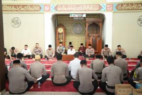 Polres Karawang Gelar Pembinaan Rohani Dan Mental Seluruh Personil