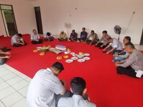 Kapolsek Telukjambe Timur Gelar Jumat Curhat Bersama Manajemen dan HRD Kawasan KIIC