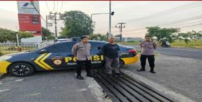 Cegah Gukamtibmas Dan Aksi Tawuran, Patroli Polsek Rengasdengklok Monitoring Jalan Raya Perbatasan