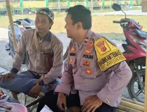 Aipda Abdul Rahman Laksanakan Prekat Polsek Banyusari Sosialisasikan Bahaya TPPO
