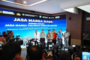 Kapolri Tinjau Pos Command Center, Pastikan Arus Mudik Berjalan Aman dan Nyaman