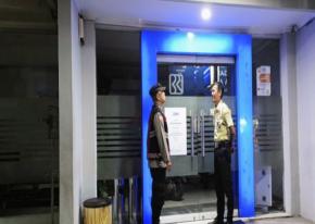 Bank BRI Loji Dimonitor Personil Polsek Tegalwaru Pada Patroli Malam Juga Edukasi Petugas Jaga Waspada