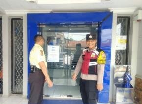 Kembali Getol Kunjungi Bank BRI Gempol Patroli Prekat Polsek Banyusari di Siang Hari