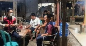 Personel Polsek Lemahabang Laksanakan Patroli Kring Serse Malam Di Desa Pulomulya