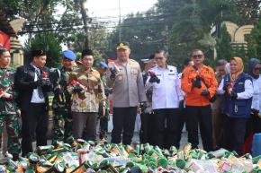 Jelang Operasi Ketupat Lodaya 2026, Polres Subang Musnahkan 5.000 Botol Miras, 280 Knalpot Brong, dan 5.000 Petasan