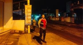 Upaya Anggota Personel Polsek Lemahabang Laksanakan Patroli Prekat Malam Di Obyek Vital