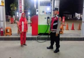 Upaya Kembali Kunjungi SPBU, Prekat Polsek Banyusari Berikan Rasa Aman