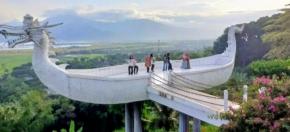 Menapak Jejak Kebersamaan: Guru Purnabakti SMPN 1 Cikampek Nikmati Pesona Wisata Semarang