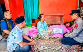 Menyapa dari Pintu ke Pintu, BLT Dana Desa Bojong Barat Purwakarta Disalurkan dengan Sentuhan Kepedulian
