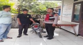 Personel Polsek Lemahabang Sosialisasikan Pelarangan Knalpot Tidak Sesuai Spesifikasi Teknis