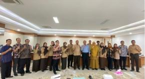 Bappeda Litbang Kabupaten Indramayu Menggelar Ekspos Akhir Kajian Roadmap Pemberdayaan UMKM 2025–2030, UMKM Tulang Punggung Perekonomian Daerah