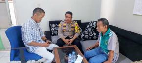 Kapolsek Tegalwaru Giat Sapa Warga Gelar Kunjungan ke Desa Cigunungsari Temu Kades Ajak Waspada