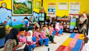 Disdukcatpil Kabupaten Sumedang Penuhi Hak Anak dengan Sistem Cepat Raih Indentitas Anak (DiCeria)