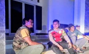 Bhabinkamtibmas Polsek Telagasari Lakukan Pendampingan Siskamling Untuk Cegah Gukamtibmas