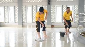 Polresta Karawang Gelar Aksi Bersih di Masjid Al-Mukhtar untuk Dukung Green Policing Kapolri
