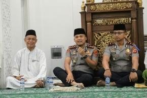 Kapolres Subang Perkuat Silaturahmi dan Kedekatan dengan Masyarakat Melalui Program Sholat Subuh Keliling