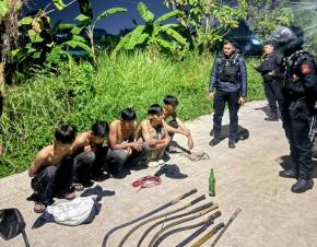 Sempat Melawan Petugas, Remaja Tawuran Bermodal Molotov dan Sajam Berhasil Diamankan Sat Samapta Polres Karawang