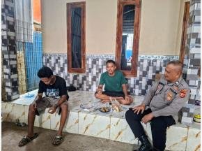 Pelihara Keakraban! Polisi di Pangkalan Laksanakan Giat Sambang Humanis, Sapa Warga Jatilaksana