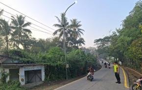Kapolsek Pangkalan Beserta Personel Konsisten Gelar Gatur Pagi di Depan Sekolah saat Kegiatan Sapa Warga