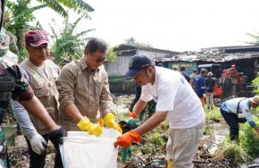 Antisipasi Perubahan Iklim, Wakil Wali Kota Depok Chandra Ramansyah Apresiasi Aksi Bersih-bersih Kali Cipinang