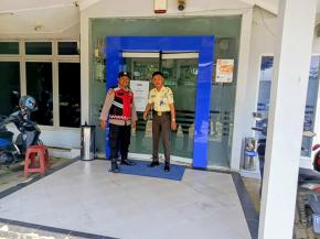 Cegah gukamtibmas diwilayah hukum polsek Tempuran, Sampaikan pesan kamtibmas ke security Perbankan.