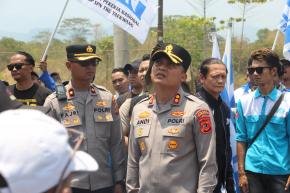 KAPOLRES SUBANG HADIR DENGAN PENDEKATAN HUMANIS, PENGAMANAN AKSI SPN BERJALAN AMAN DAN KONDUSIF