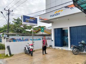 Polisi Batujaya Cegah GU Kamtibmas di Bank Mandiri Unit Batujaya pada siang hari