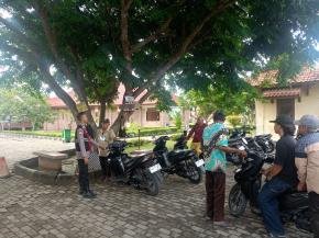 Anggota Polsek Batujaya Antisipasi GU Kamtibmas di Tempat Wisata Museum Candi Jiwa Batujaya