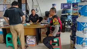 Gencar Kondusifkan Lingkungan, Bhabinkamtibmas Polsek Telagasari Sebar Himbauan Kamtibmas