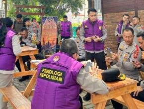 Jaga Mental Personel Ops Ketupat Lodaya 2026, Polres Karawang Gelar Pendampingan Psikologis di Rest Area KM 57