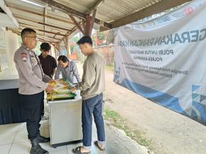 Polsek Tempuran Melaksanakan Giat Penyaluran Gerakan Pangan Murah, Dimako Polsek Tempuran Siang Tadi.