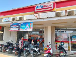 Upaya Untuk mengantisipasi terjadinya GU Kamtibmas di Minimarket, Anggota Polsek Batujaya gencarkan Giat Patroli Prekat