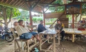 Door To Door Bhabinkamtibmas Sambangi Warga Desa Binaan