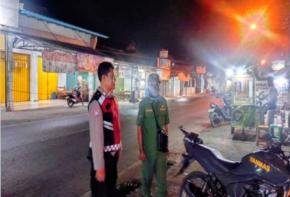 Kehadiran Polisi di Pos Ronda Perkuat Kebersamaan Warga Menjaga Keamanan Malam